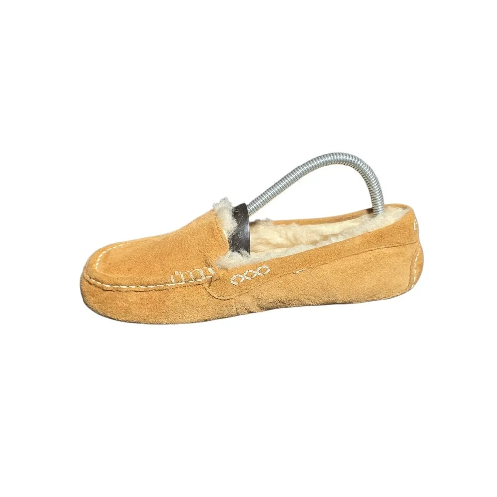 UGG Ascot Slippers Mens‎ 9 Tan Suede Leather Sheepskin Lined Moccasin Shoes